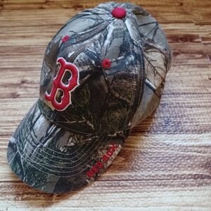 Boston Red Sox Genuine Merchandise Camouflage Hat Cap MLB Baseball Logo Men's